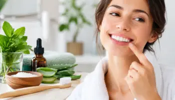 Ghid de îngrijire naturală pentru gingii sensibile